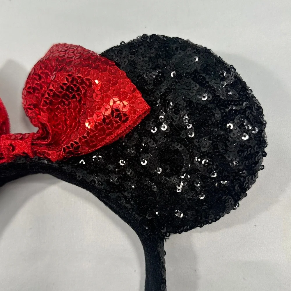 Disney Minnie Mouse‎ Sequin Ears Headband Black with Red Sequin Bow Accessory